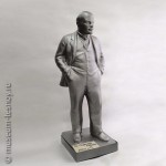 Скульптура «В.И. Ленин» (предположительно скульптор М.Я. Харламов), по модели завода «Монументскульптура», СССР, 1940-1980-е гг., гипс.